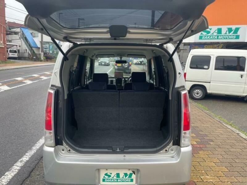 WAGON R