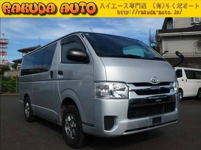 TOYOTA HIACE VAN