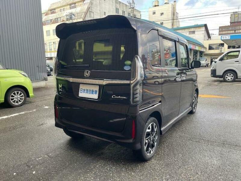N BOX CUSTOM