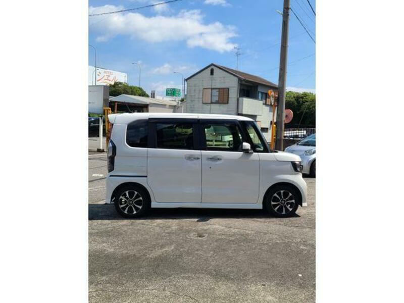 N BOX CUSTOM