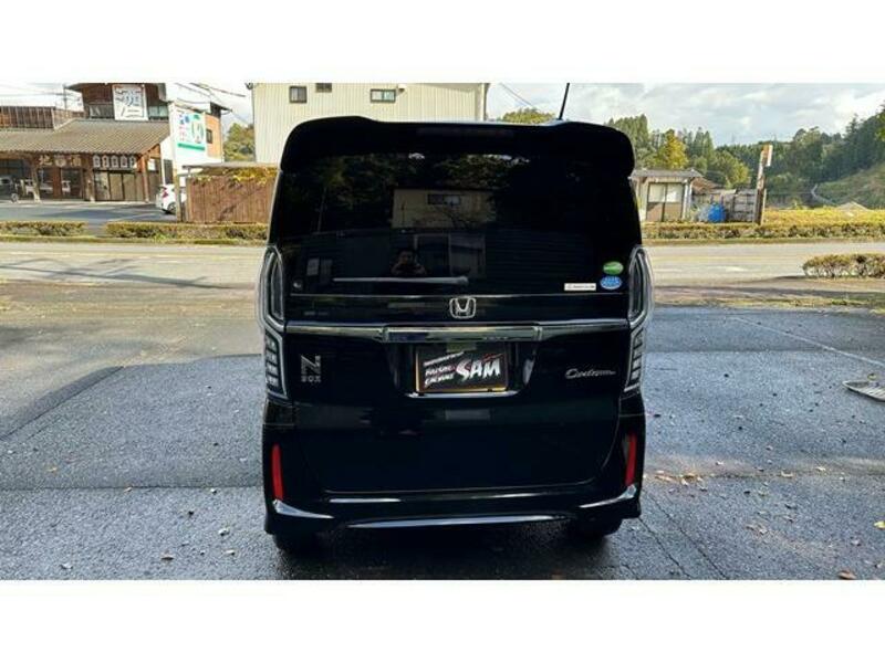 N BOX CUSTOM