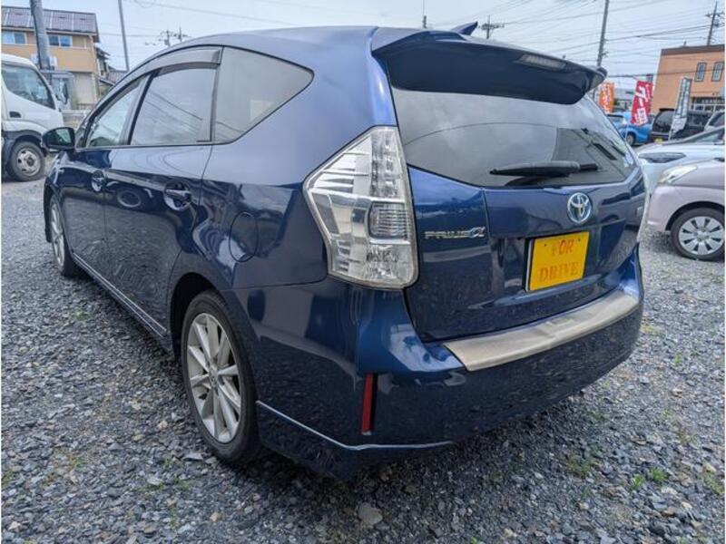 PRIUS ALPHA