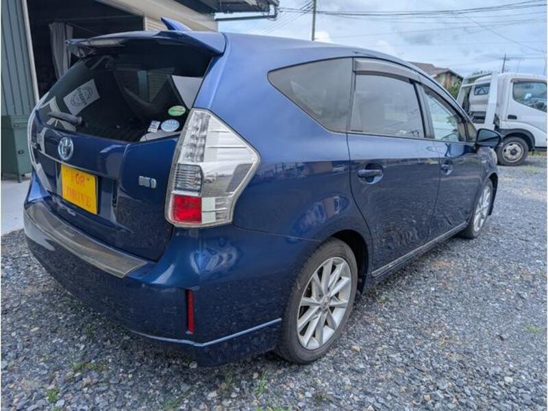 PRIUS ALPHA