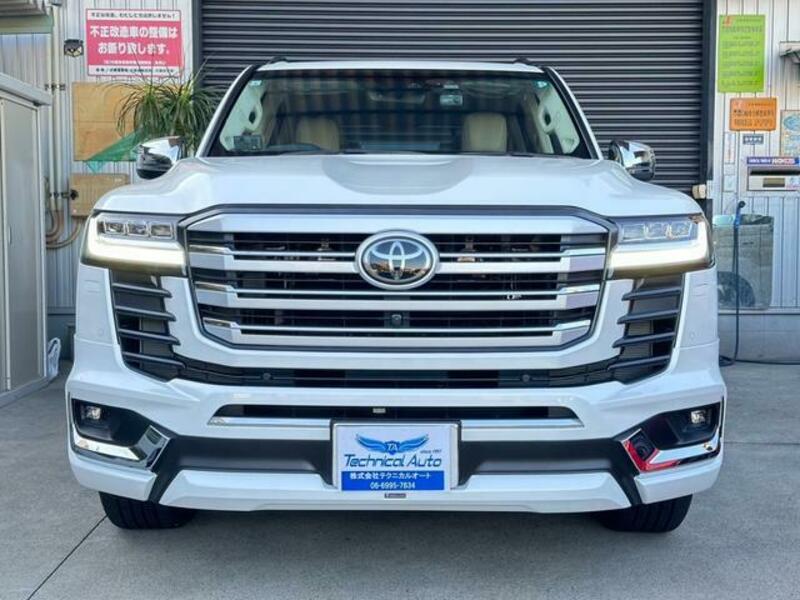 LAND CRUISER