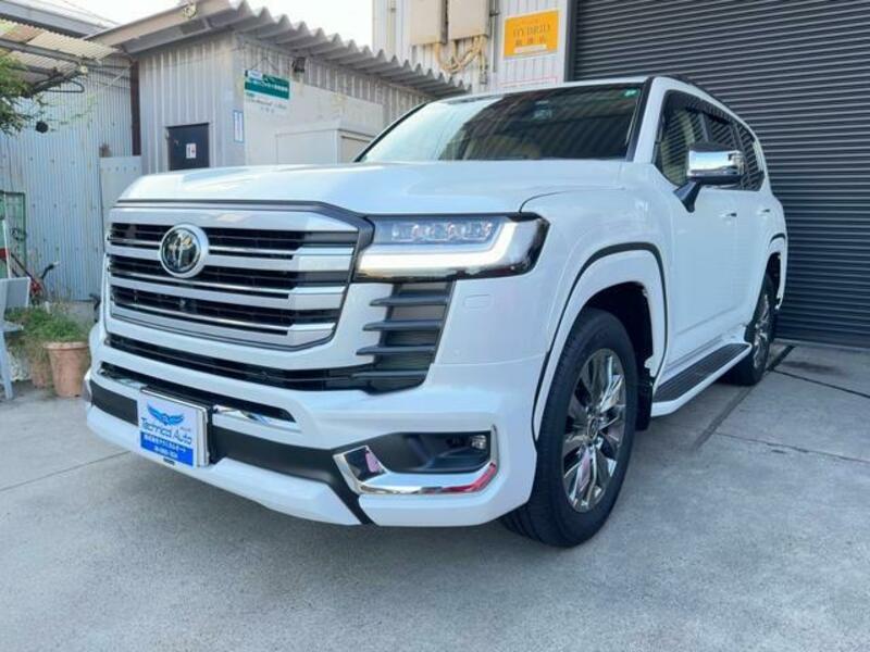 LAND CRUISER