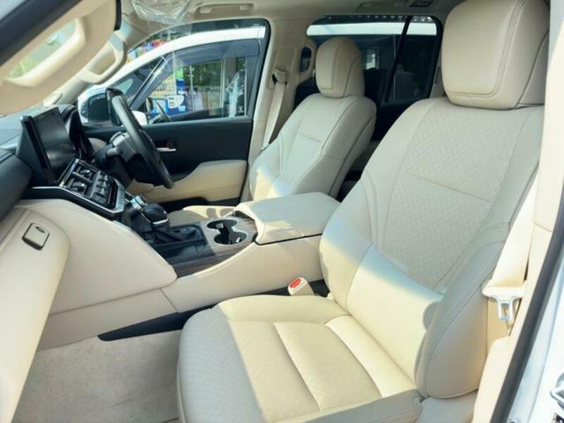 LAND CRUISER