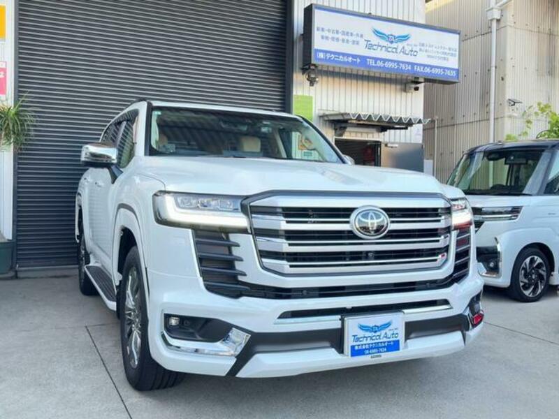 TOYOTA LAND CRUISER