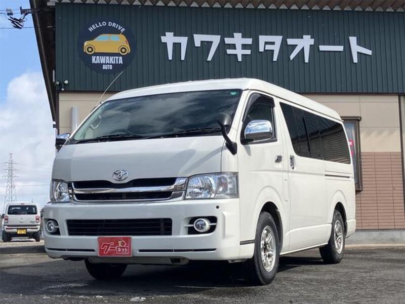 TOYOTA HIACE VAN