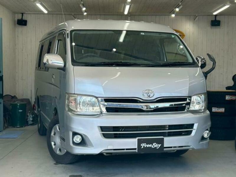 TOYOTA HIACE WAGON