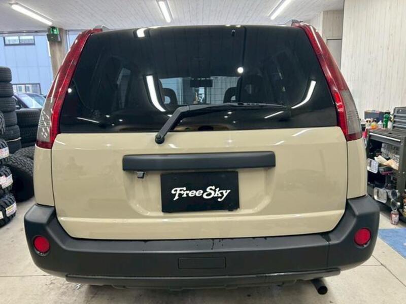 X-TRAIL