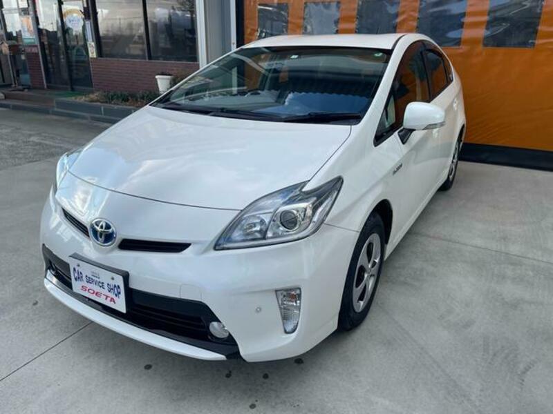 TOYOTA PRIUS