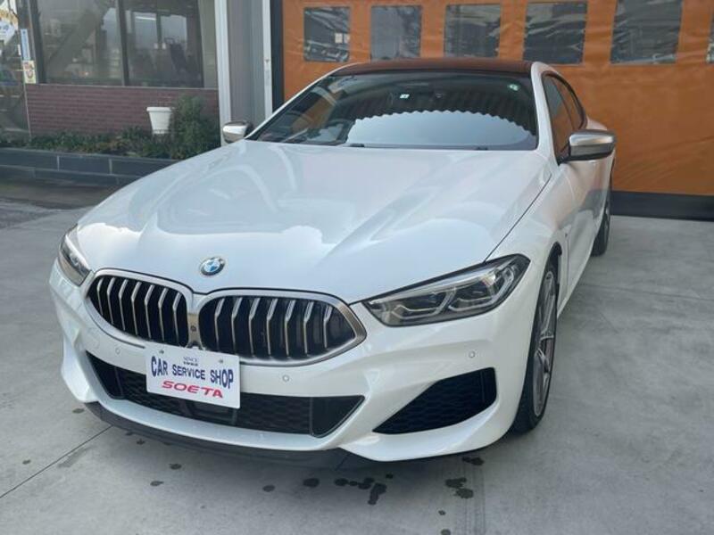 BMW 8 SERIES