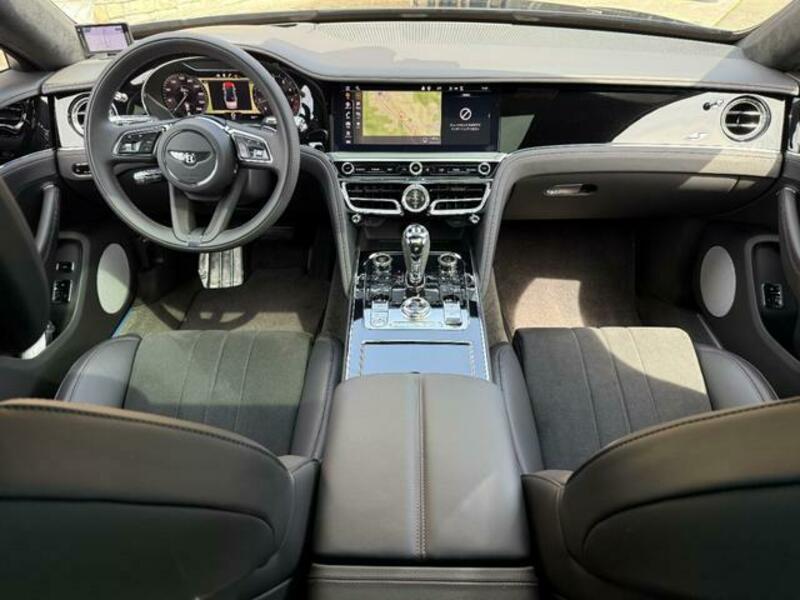 FLYING SPUR