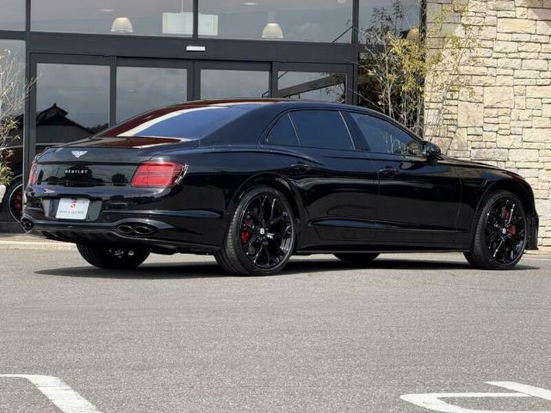 FLYING SPUR
