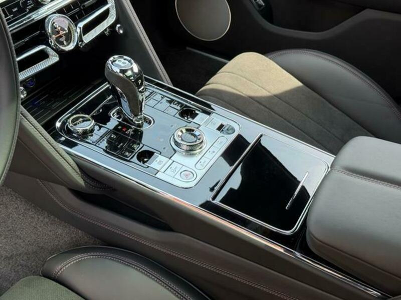 FLYING SPUR