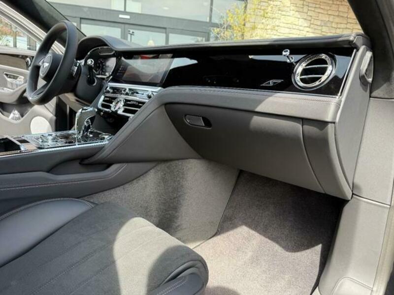 FLYING SPUR