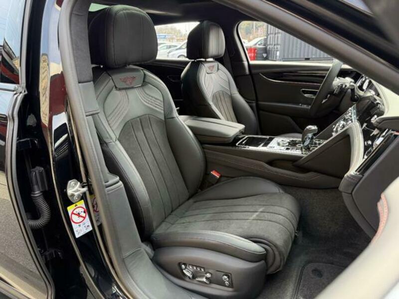 FLYING SPUR