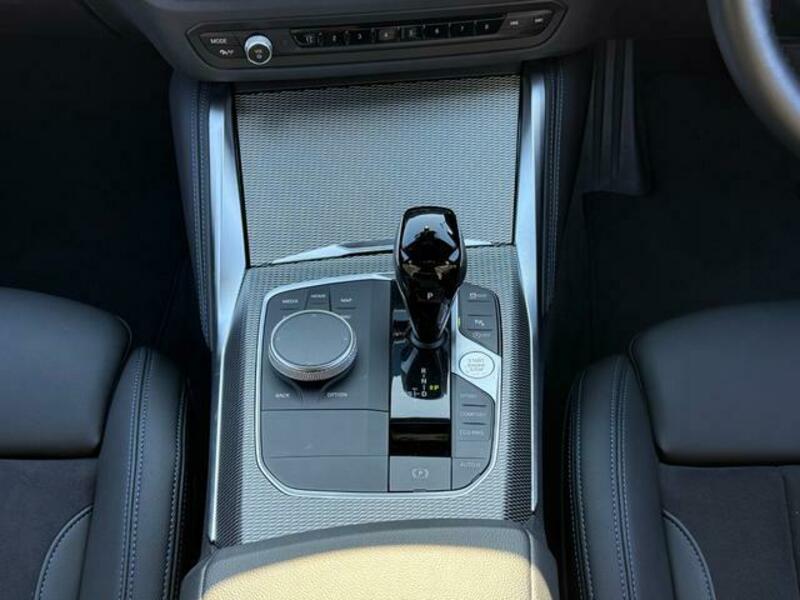 4 SERIES