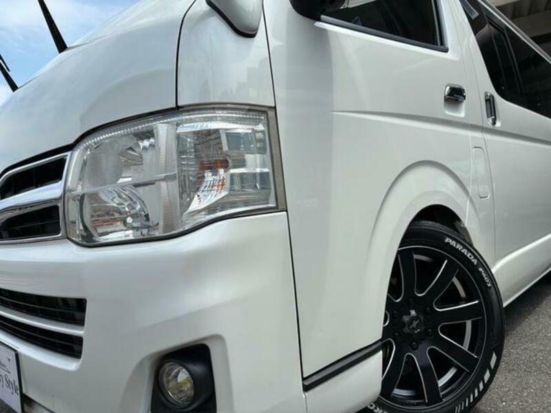 HIACE VAN