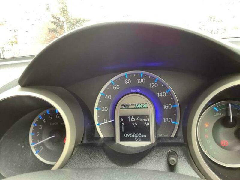 FIT HYBRID
