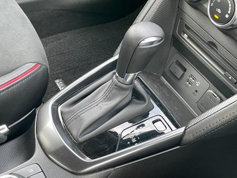 MAZDA2