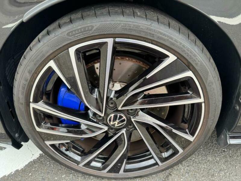 GOLF R
