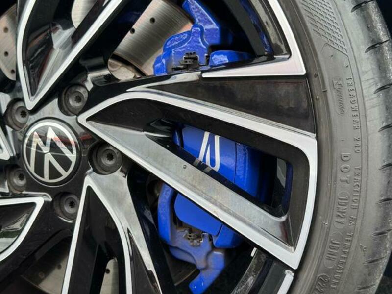 GOLF R