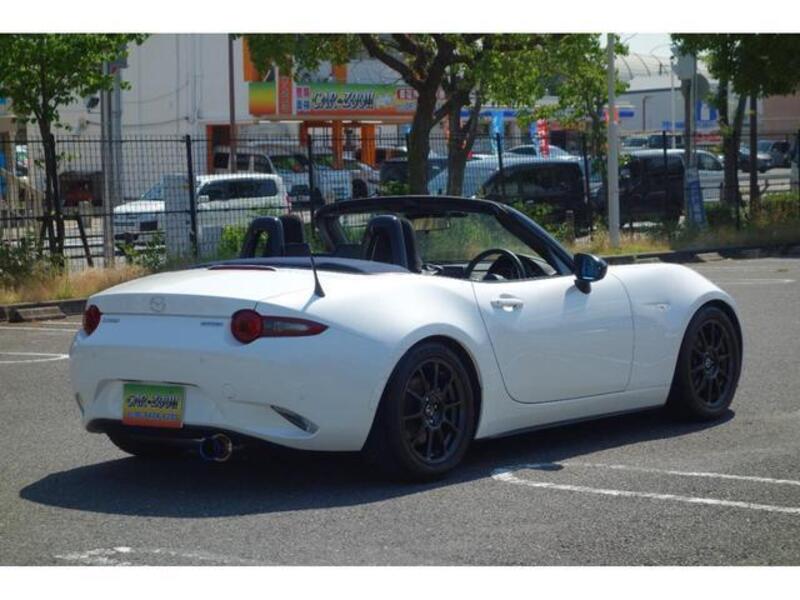 ROADSTER