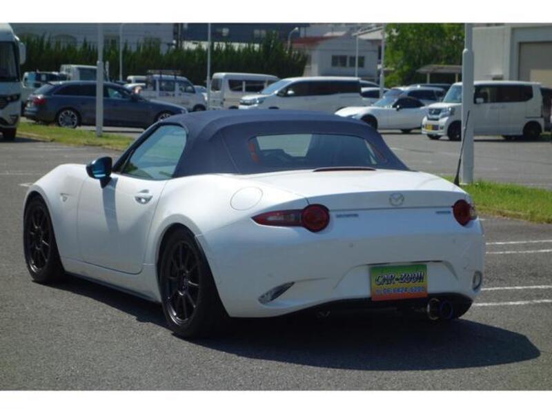 ROADSTER