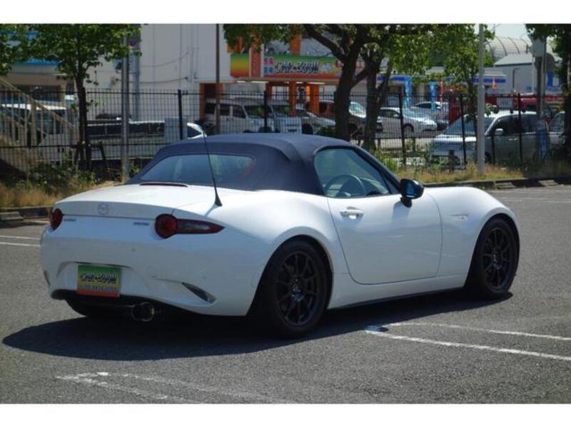 ROADSTER
