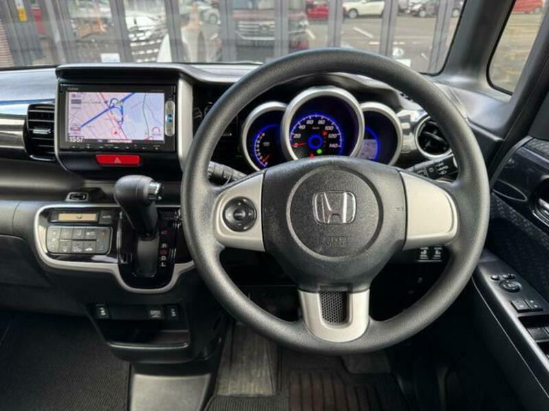 N BOX CUSTOM