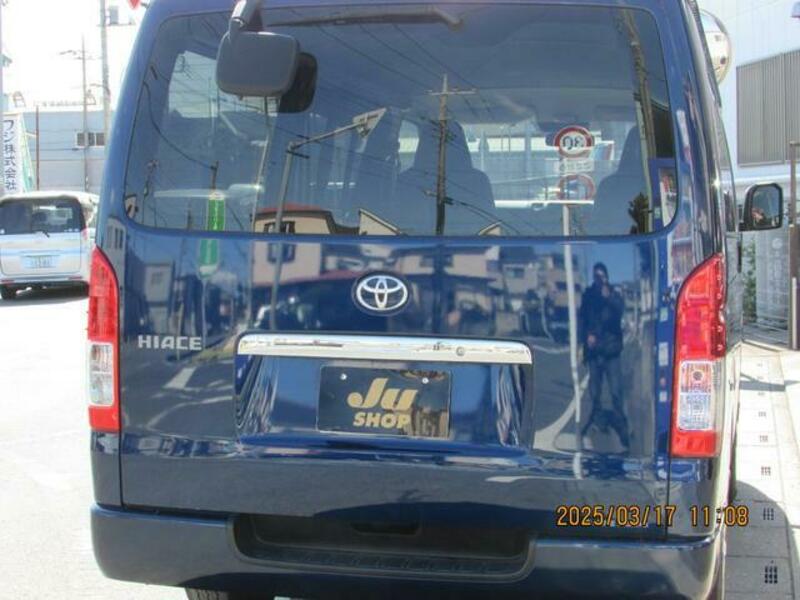 HIACE VAN