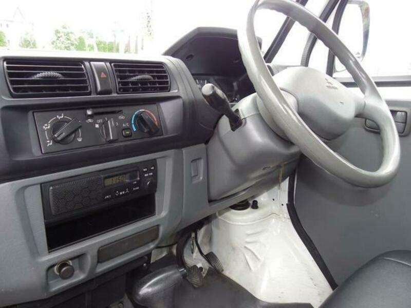 MINICAB TRUCK