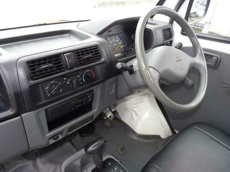 MINICAB TRUCK