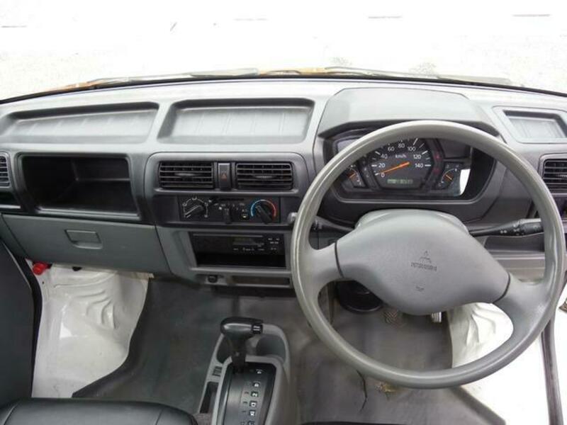 MINICAB TRUCK