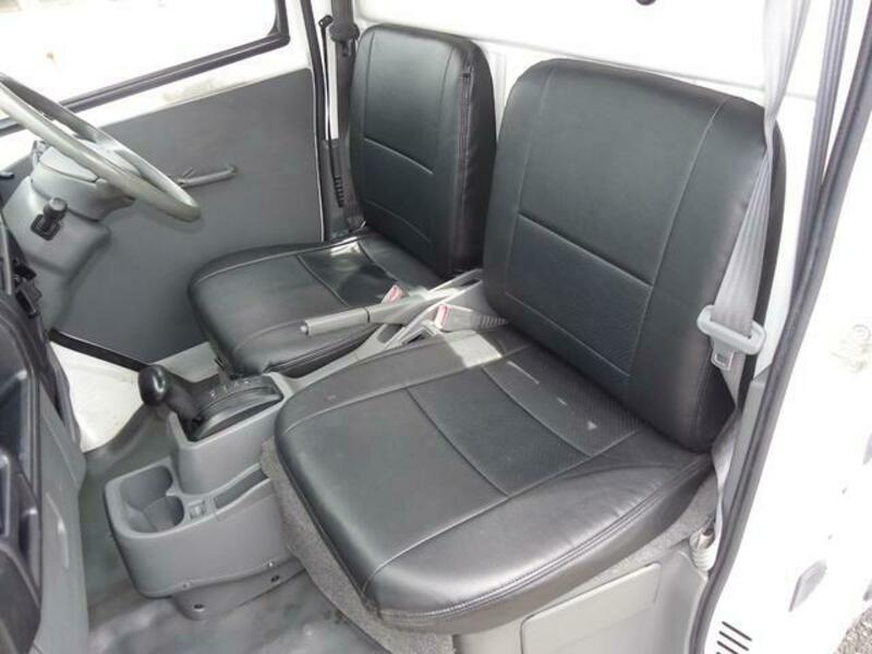 MINICAB TRUCK