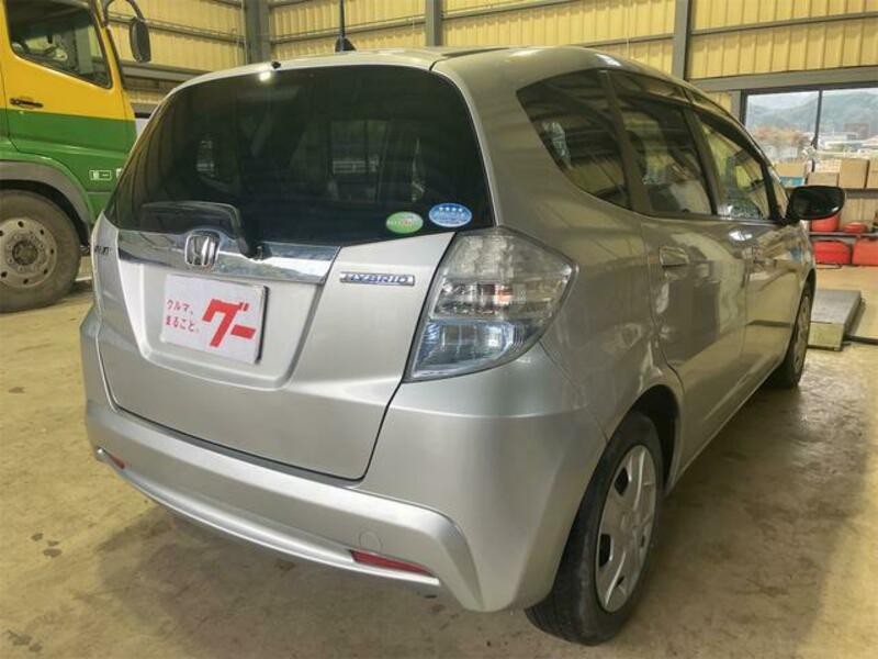 FIT HYBRID