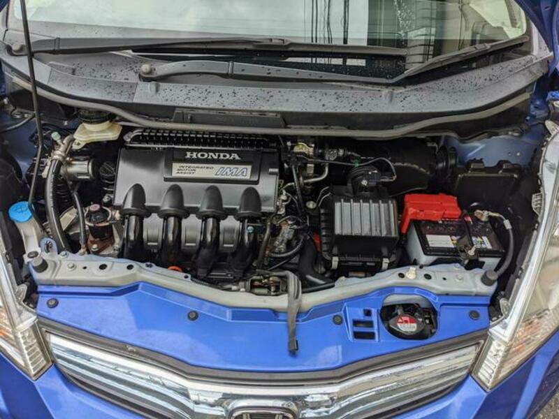 FIT HYBRID