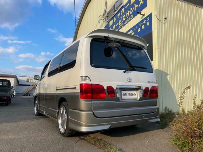 GRAND HIACE