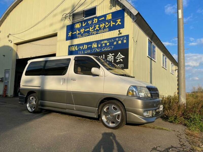 GRAND HIACE