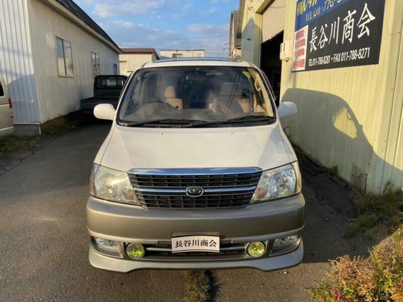 GRAND HIACE