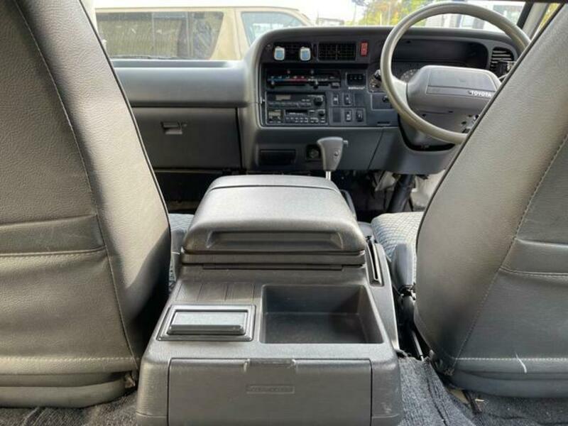 HIACE VAN
