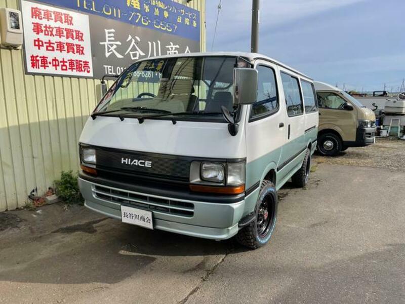 TOYOTA HIACE VAN