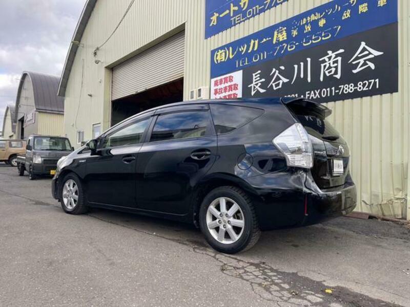 PRIUS ALPHA
