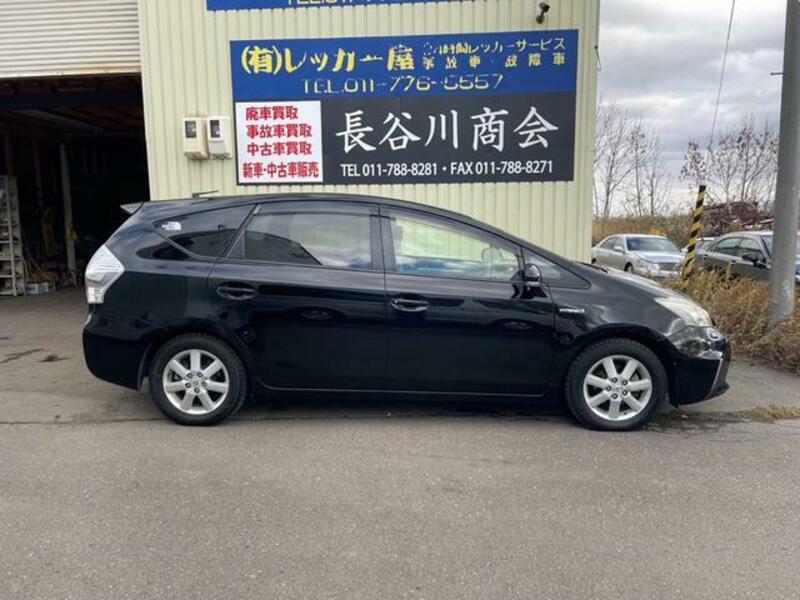 PRIUS ALPHA
