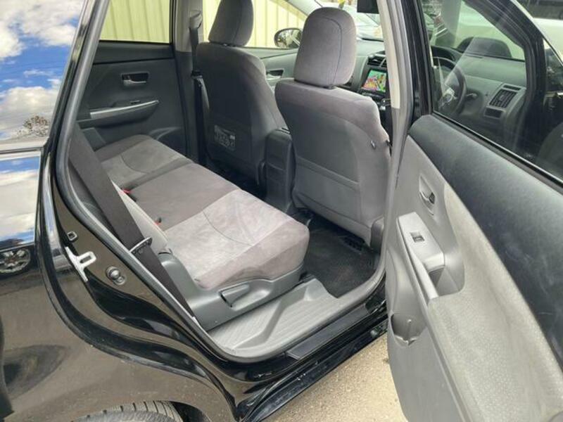 PRIUS ALPHA