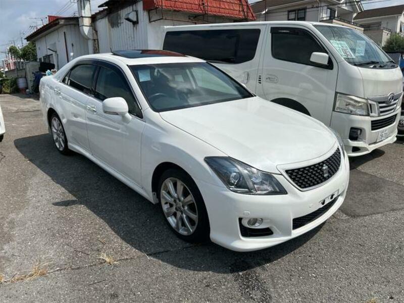TOYOTA CROWN