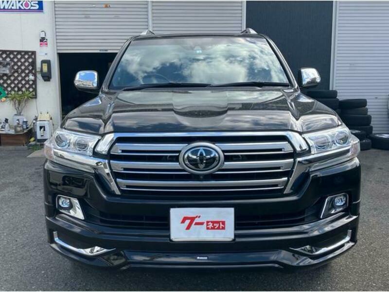 LAND CRUISER