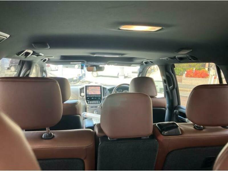 LAND CRUISER