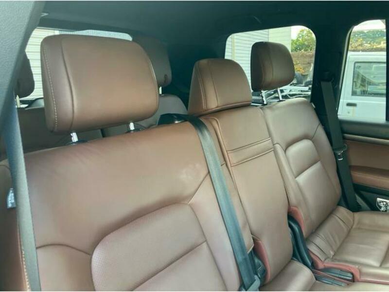LAND CRUISER